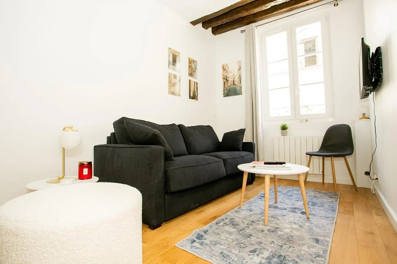 Le Marais & Pont Marie - City Apartment Paris